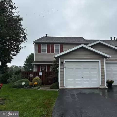 806 Stonegate Ct #51, York, PA 17408
