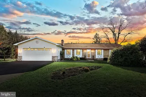 114 Kimberly Dr, Hanover, PA 17331