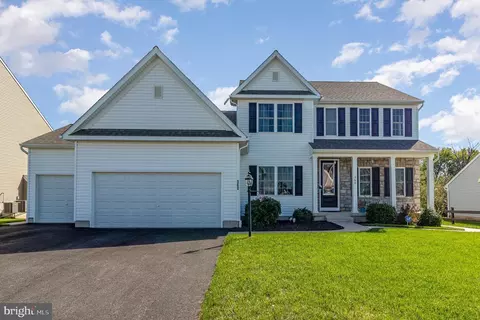360 Hollyhock Dr, Manchester, PA 17345
