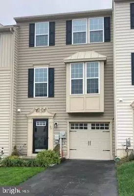 37 S Center St, Hanover, PA 17331