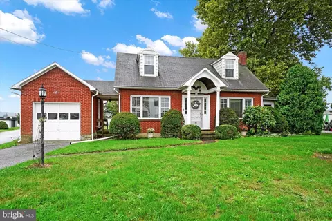 65 Loucks St, Manchester, PA 17345