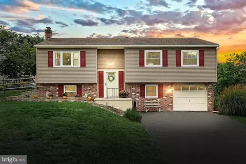 1253 Brighton Cir, Seven Valleys, PA 17360