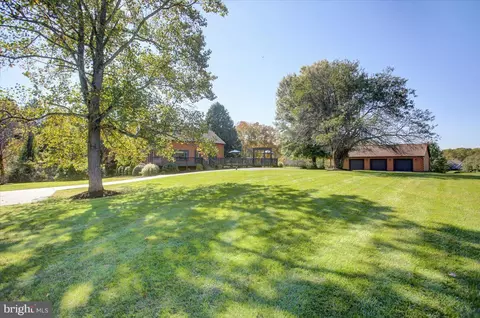617 Moores Mountain Rd, Mechanicsburg, PA 17055