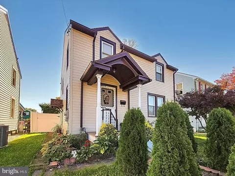 304 W Elm Ave, Hanover, PA 17331
