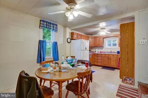 61 E Main St, Windsor, PA 17366 photo 13