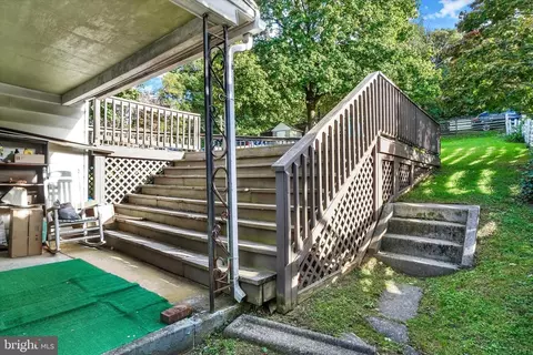 61 E Main St, Windsor, PA 17366 photo 3