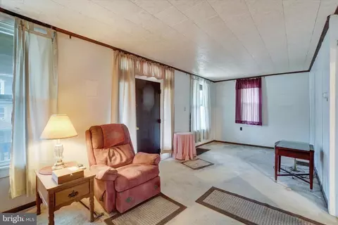 61 E Main St, Windsor, PA 17366 photo 11