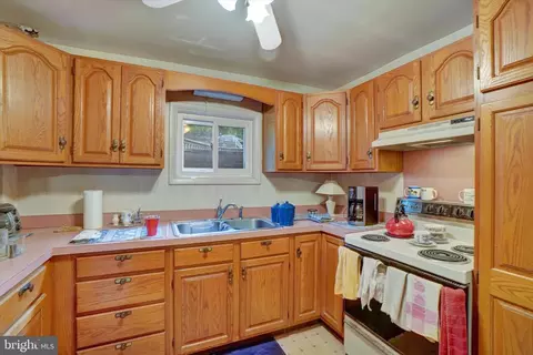 61 E Main St, Windsor, PA 17366 photo 15