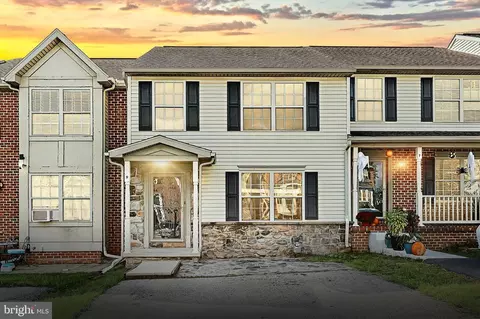 9 Zachary Dr, Hanover, PA 17331