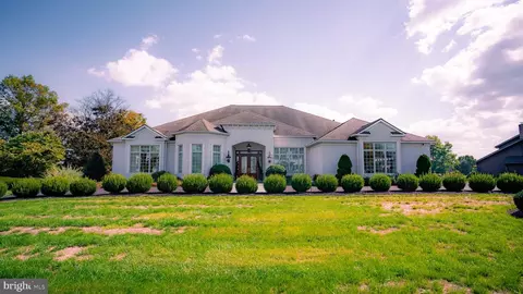 1505 Detwiler Dr, York, PA 17404