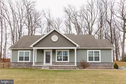 58 Kaitlyn Dr, Hanover, PA 17331