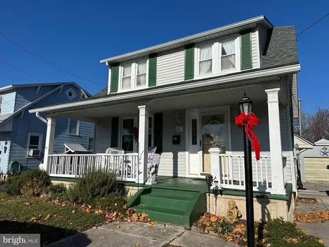 417 W Elm Ave, Hanover, PA 17331