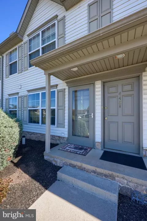 448 A Buttonwood Ln #448A, York, PA 17406