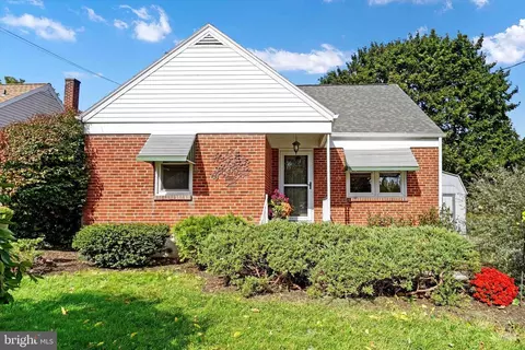 2121 Hess Rd, York, PA 17404