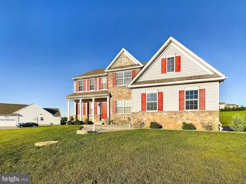 75 Hunters Chase Chase, Etters, PA 17319