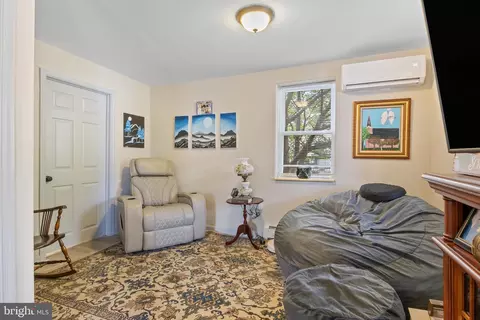 105 E Main St, Windsor, PA 17366 photo 12