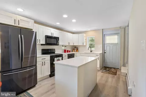 105 E Main St, Windsor, PA 17366 photo 8