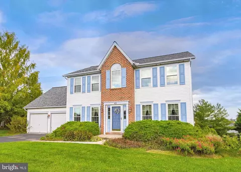 43 Kennard Dale Ave, Stewartstown, PA 17363
