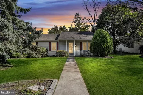 31 Boxwood Rd, Manchester, PA 17345