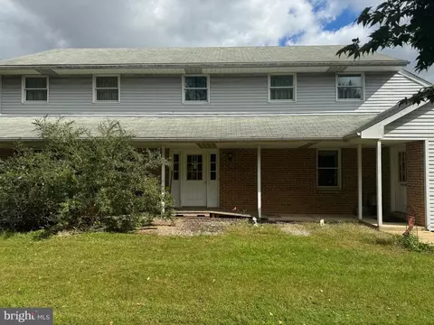 5846 Glatfelters Station Rd, Seven Valleys, PA 17360