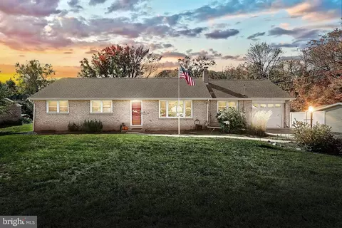 2420 Derry Rd, York, PA 17408