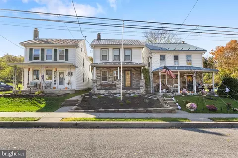 224 S York St, Etters, PA 17319