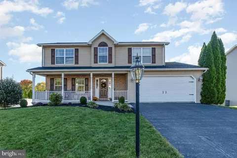 147 Martel Cir, Dillsburg, PA 17019
