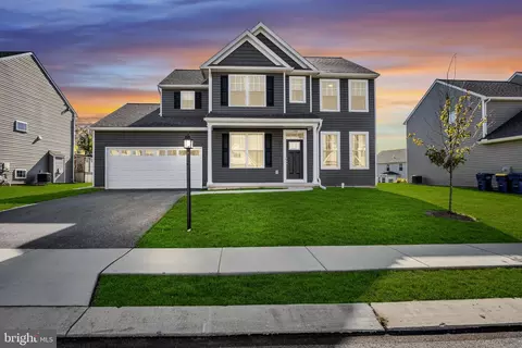 135 Callie Dr, York, PA 17404