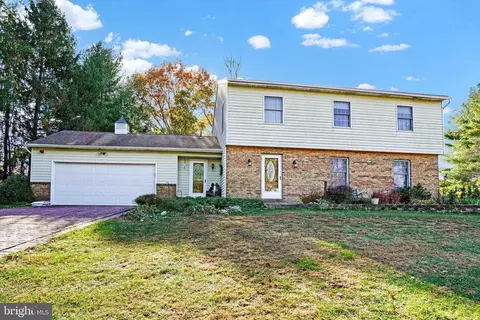11494 Cross Roads Ave, Felton, PA 17322