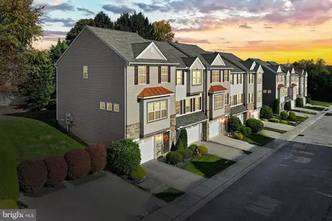 2442 Schultz Way, York, PA 17402