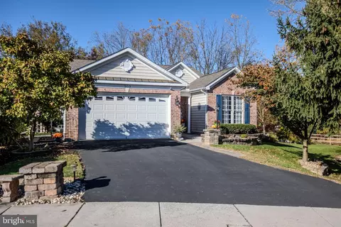 303 Foxleigh Dr, Hanover, PA 17331