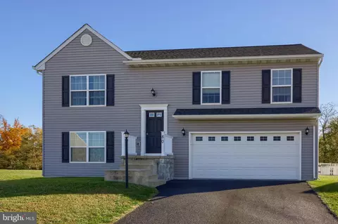 80 Bryn Way, Mount Wolf, PA 17347