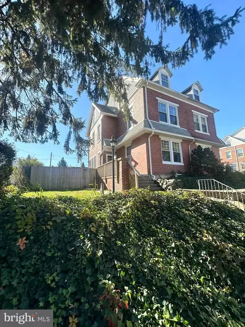 1528 3rd Ave, York, PA 17403