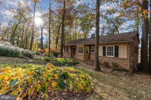 2659 Forest Rd, York, PA 17402
