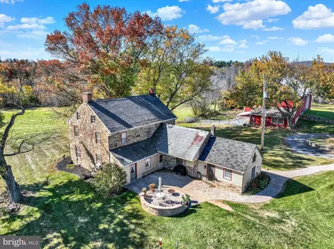 1575 Guildford Ln, York, PA 17404