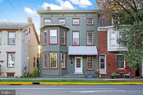 16 N Main St, Shrewsbury, PA 17361