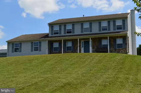 18 Heather Way, Felton, PA 17322