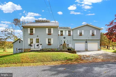 3200 Pine Tree Rd, Spring Grove, PA 17362