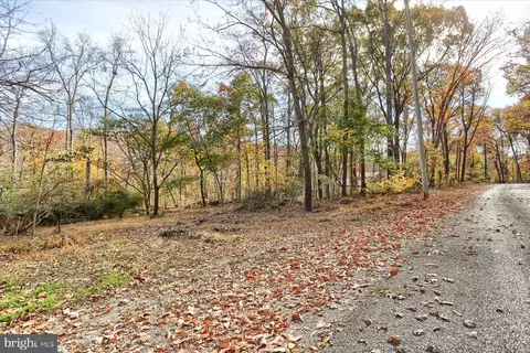 7800 Bull Rd, Lewisberry, PA 17339