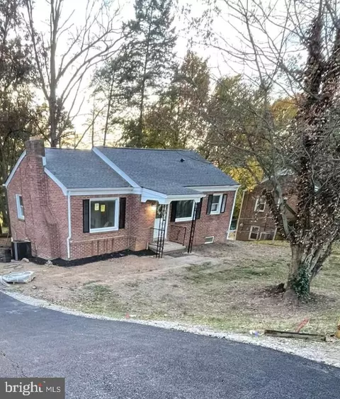 1802 Powder Mill Rd, York, PA 17403