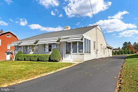 972 5 Baltimore St, Hanover, PA 17331