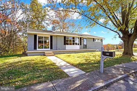 102 Frederick Ct, Dover, PA 17315