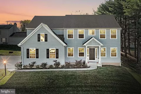 4010 Chapman Ct, Dover, PA 17315