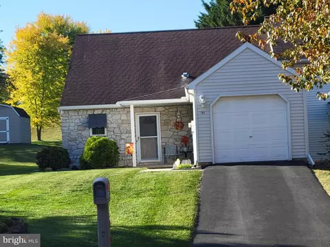 793 Blossom Hill Ln, Dallastown, PA 17313