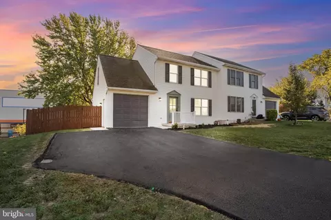 50 Love Ave, Red Lion, PA 17356