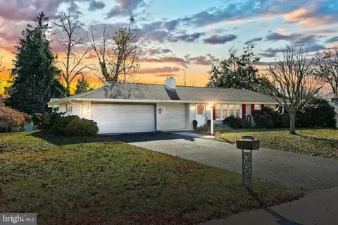 1850 Marigold Rd, York, PA 17408
