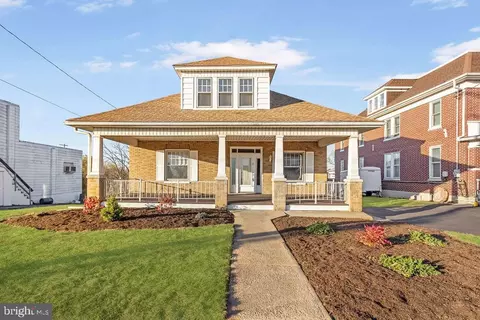 863 W Broadway, Red Lion, PA 17356