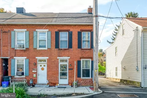 318 S Front St, Wrightsville, PA 17368