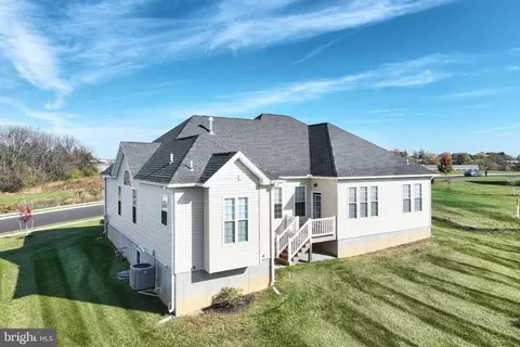 View/Area - 235 Ripple Dr, Hanover, PA 17331 photo 2 of 11