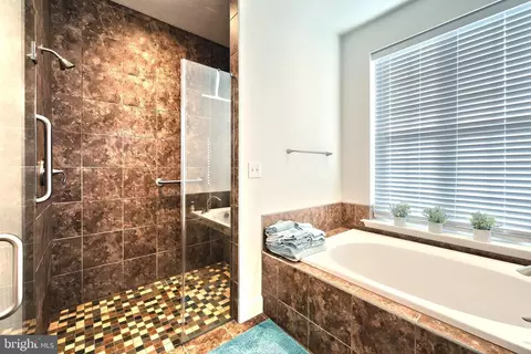 Bath - 235 Ripple Dr, Hanover, PA 17331 photo 1 of 4